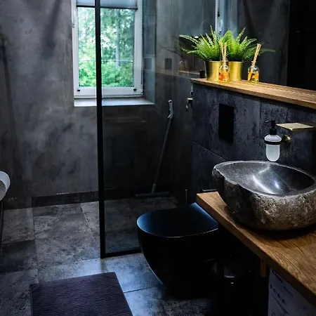 Pinska Paradise * Viljandi (Viljandimaa)