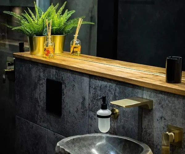 Pinska Paradise * Viljandi (Viljandimaa)